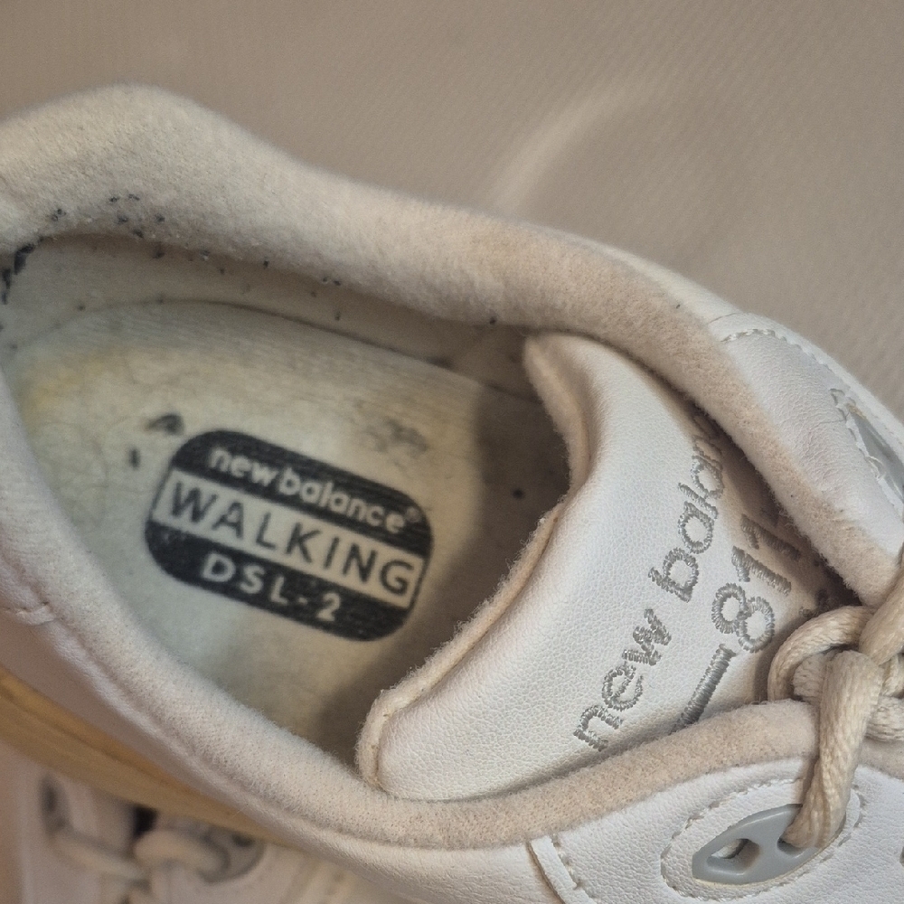 New Balance 811 Walking Sneaker Women's - 8.5 - Picture 2 of 12